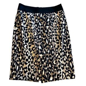 White House Black Market Leopard Print Skirt. No SizeTag, most likely 2. See Pic
